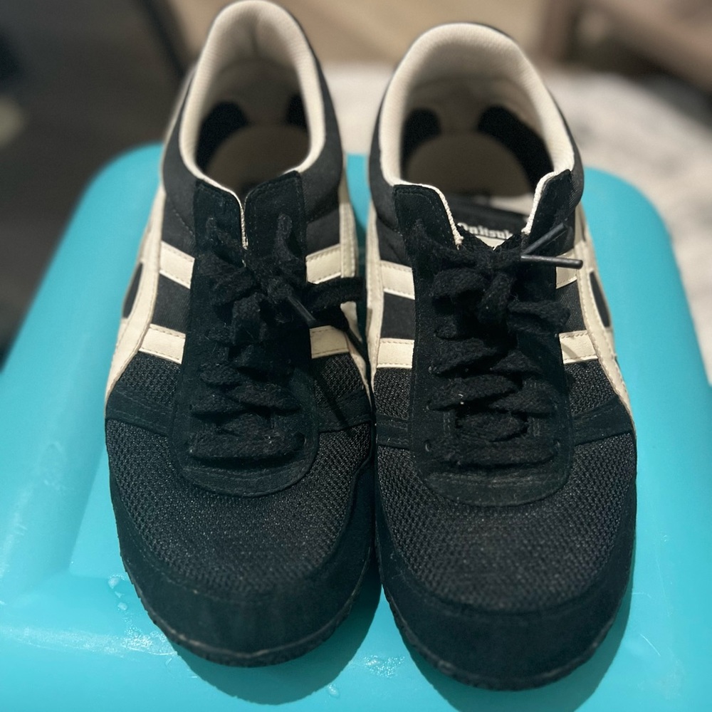 Onitsuka Tiger - size 8